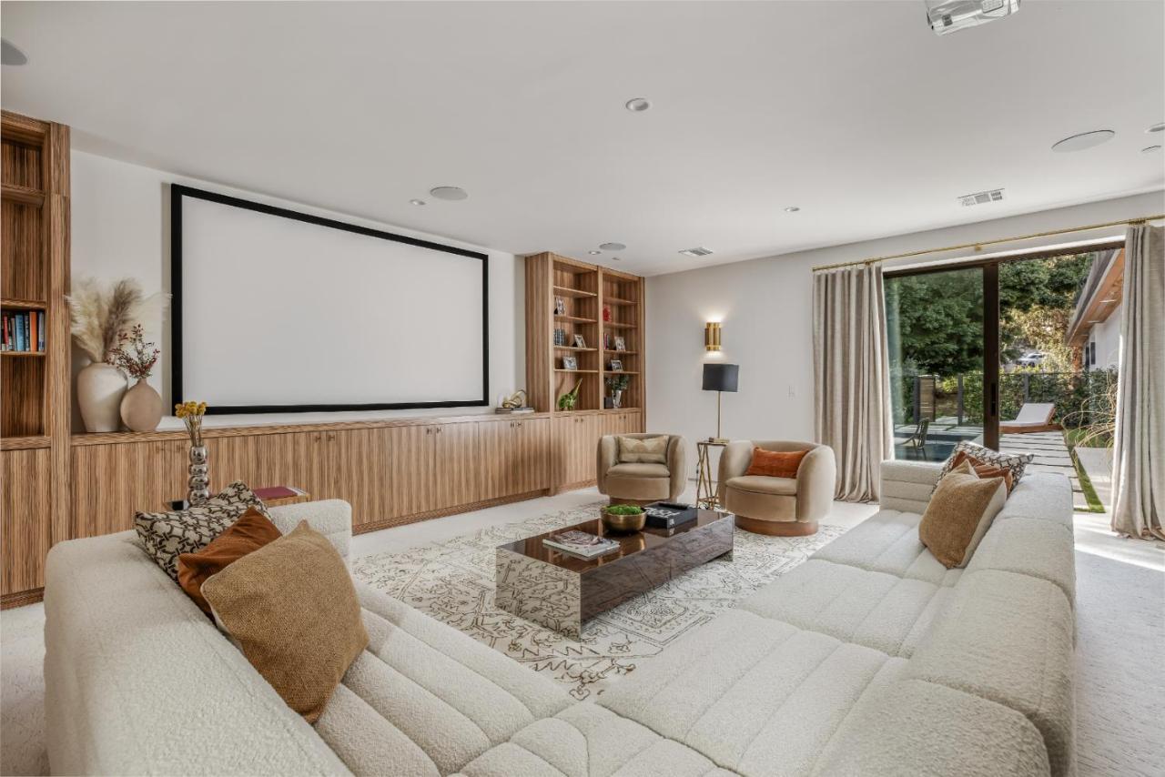 Laurel Canyon Apartment
