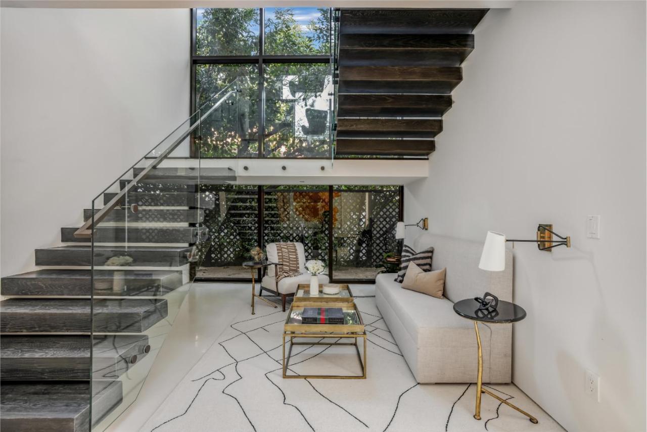 Laurel Canyon *