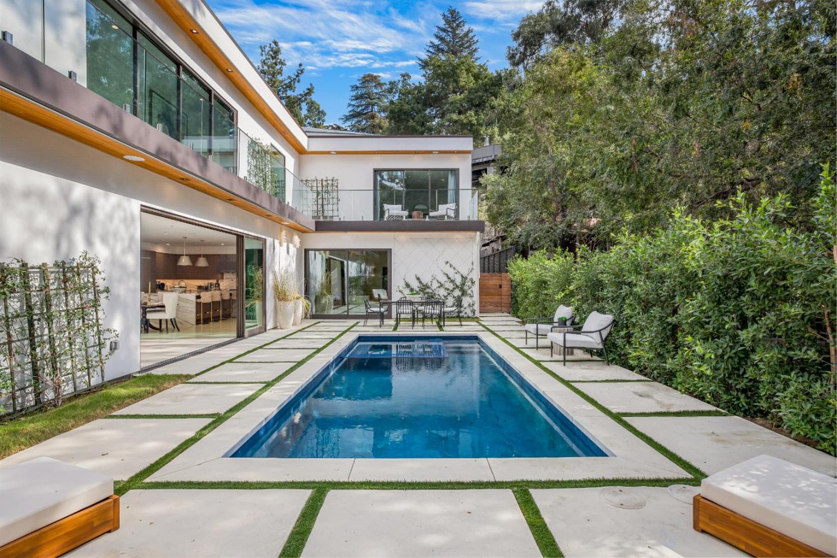 Laurel Canyon Apartment